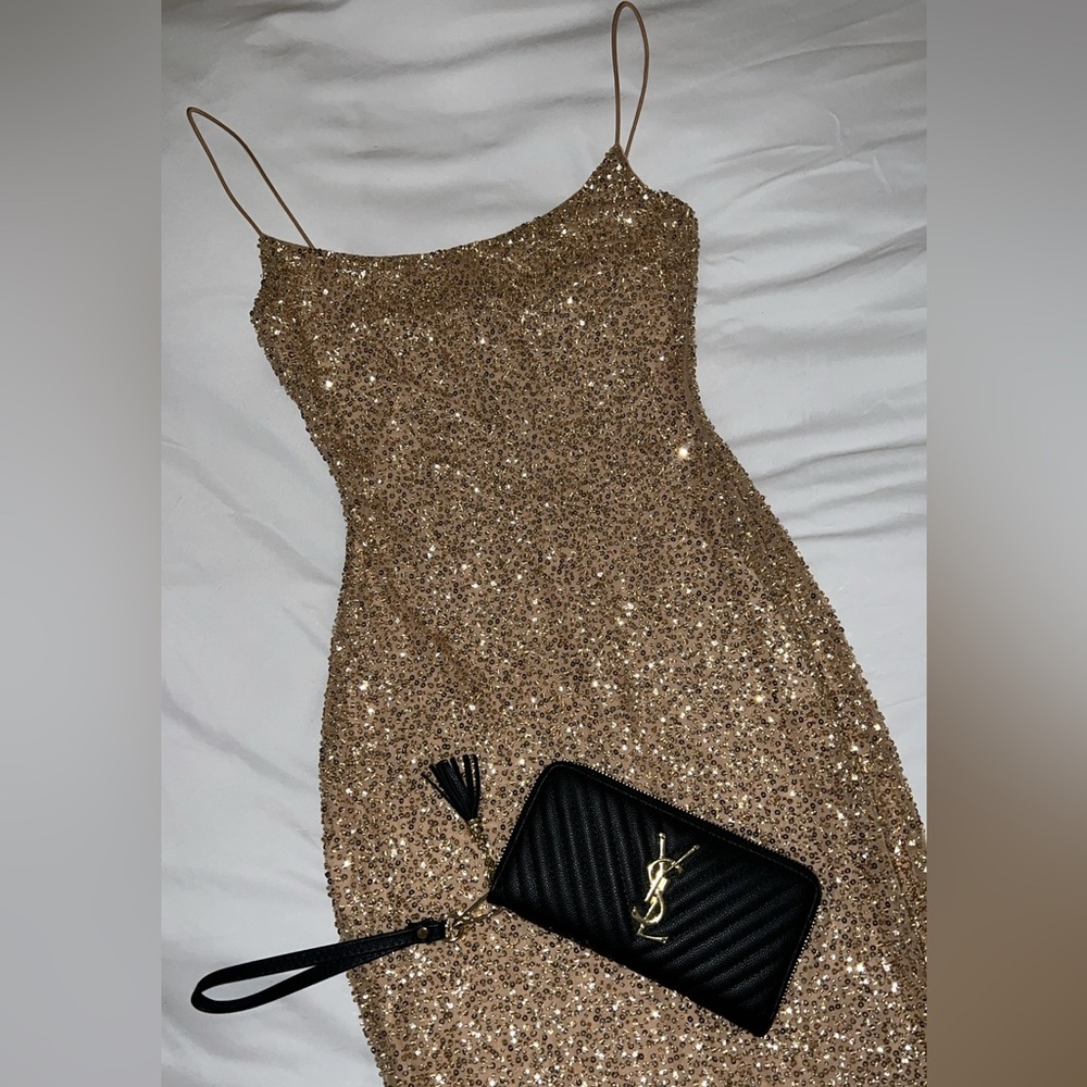 Elegant Gold Sequin Dress